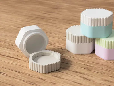 Reisebehälter klein